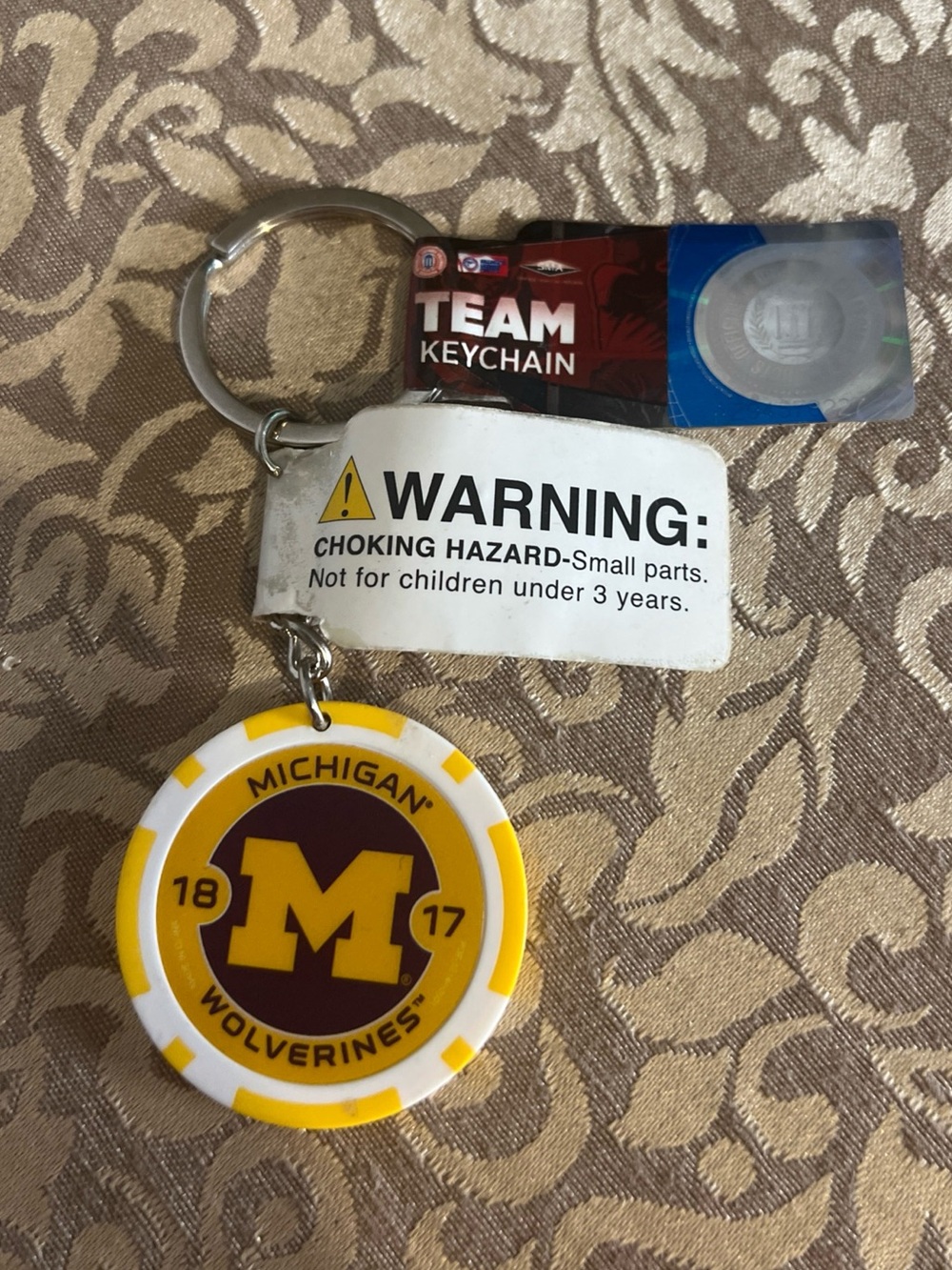 Michigan Wolverines Keyring Football Basketball Sports School Pokercoin